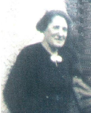 Carrie Kahn